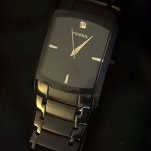 LIKE NEW NO SCRATCHES FOSSIL WATCH WITH REAL DIAMOND 💎 IN FACE EUC💥